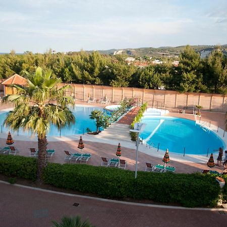 Oasiclub Hotel - Appartamenti Весте Екстериор снимка