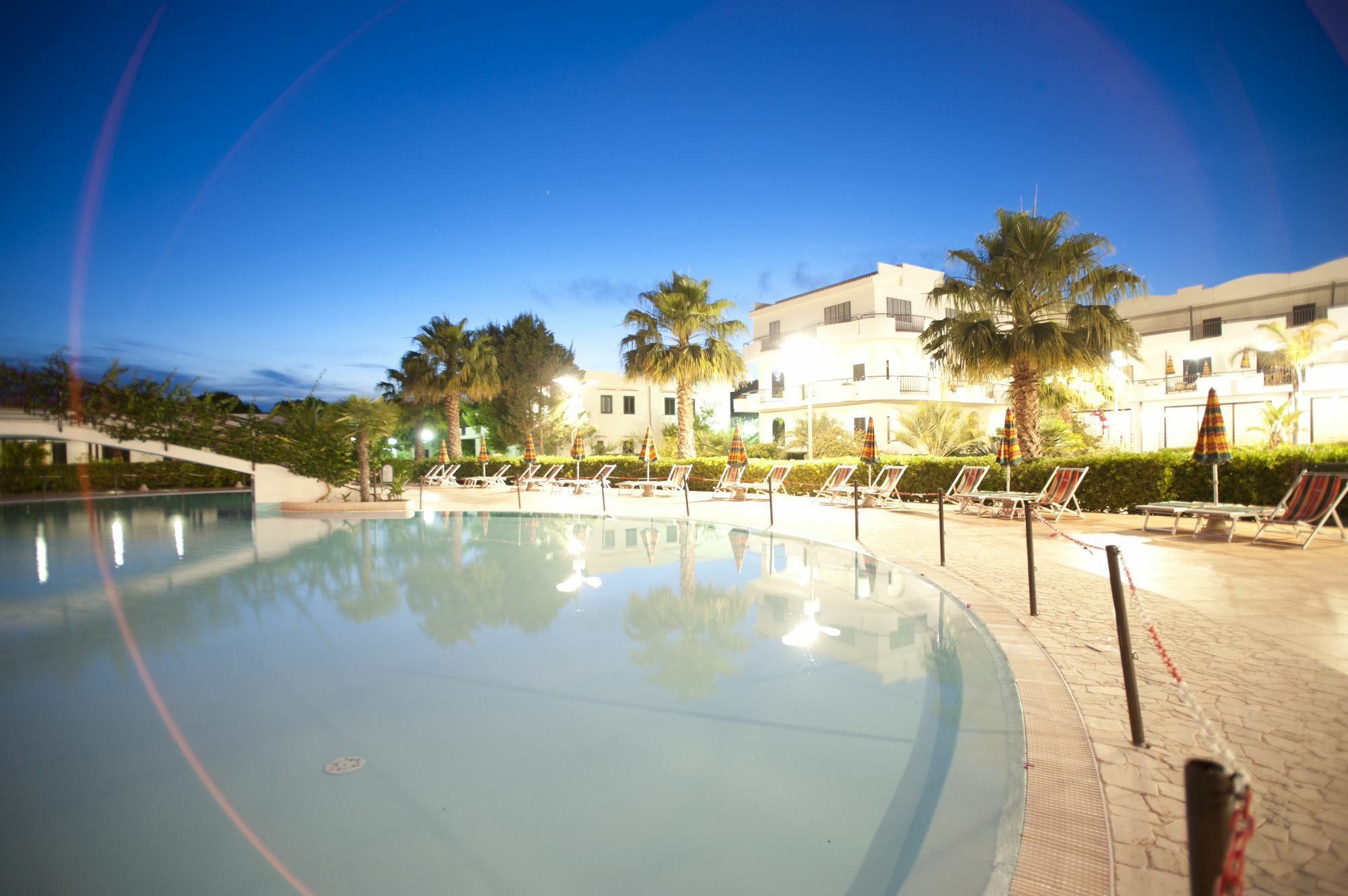 Oasiclub Hotel - Appartamenti Весте Екстериор снимка