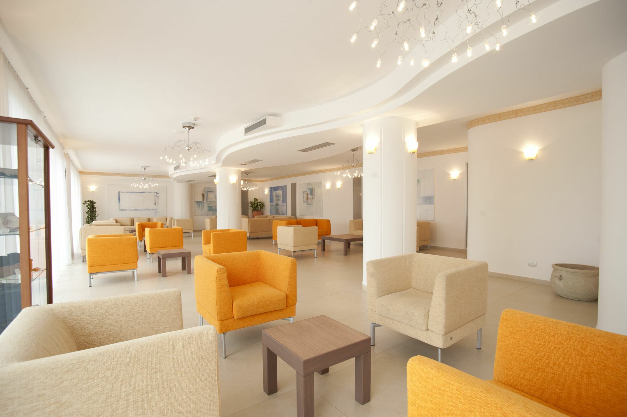 Oasiclub Hotel - Appartamenti Весте Екстериор снимка