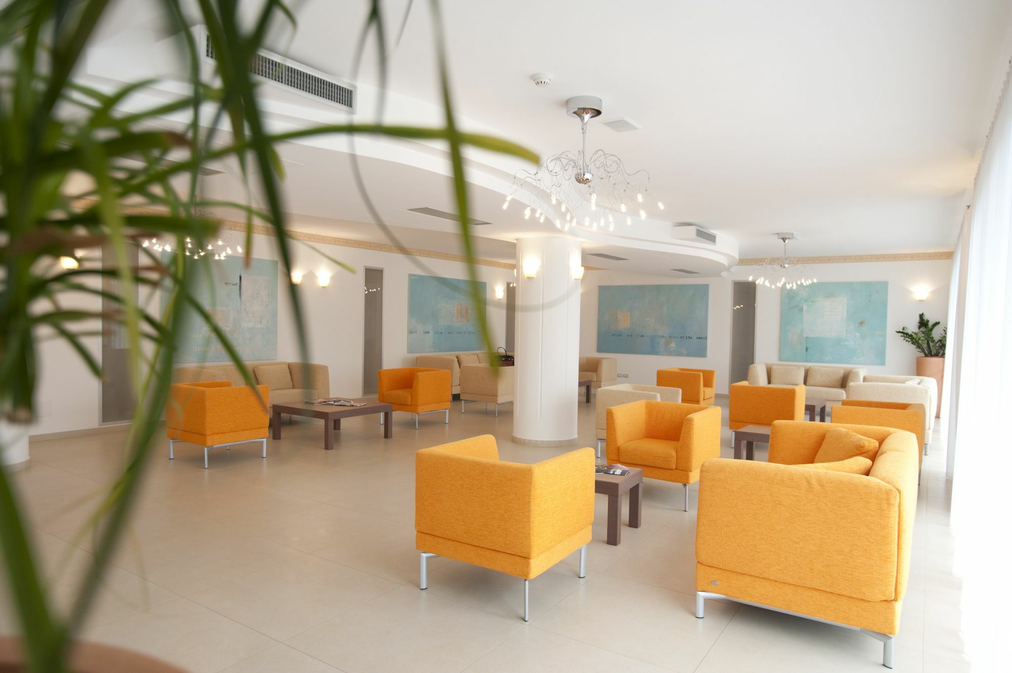 Oasiclub Hotel - Appartamenti Весте Екстериор снимка
